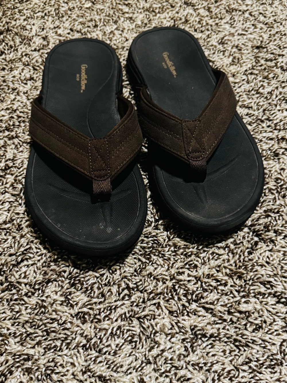 Goodfellow & Co Brown and Black Men’s Flip-Flops